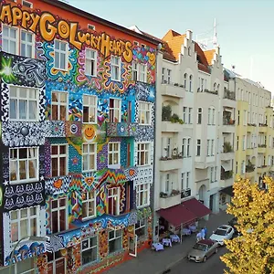 Happy Go Lucky + Berlijn